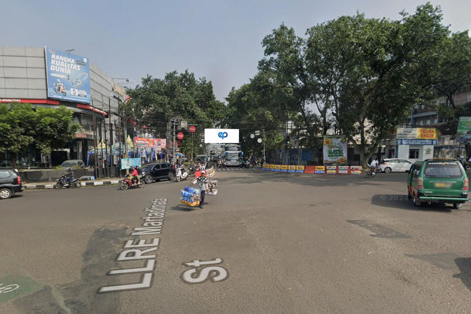 Billboard at JL. Riau - JI Wastukencana, Bandung