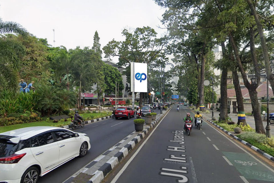 Billboard at Jl. Ir H Djuanda (Dago), Bandung