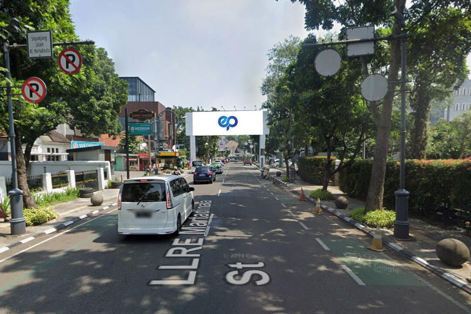 Billboard at Jl. LLRE Martadinata (Jalan Riau), Bandung