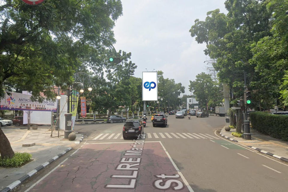 Billboard at Jl. LLRE Martadinata (Jalan Riau), Bandung