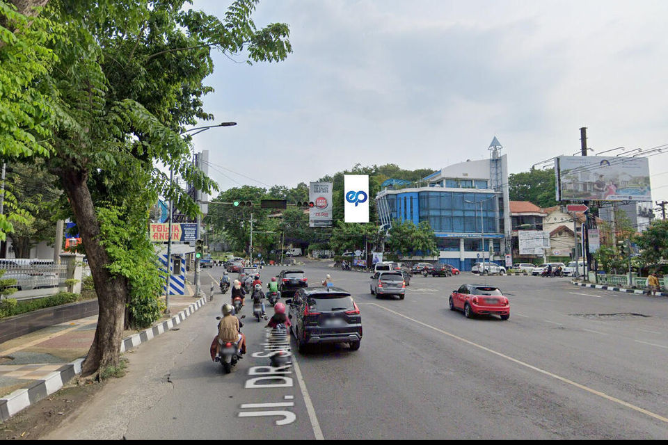 JI. Dr. Soetomo (Pertigaan RS. Kariadi), Semarang