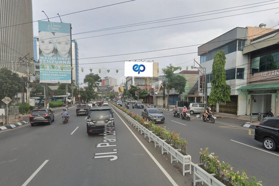 JI. Pandanaran (Kaw. Pusat Oleh-oleh Semarang, Seberang Louis Kienne), Semarang