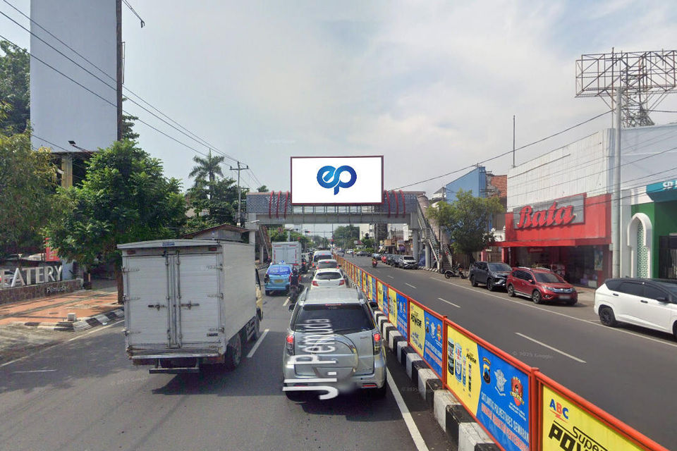 Billboard at JI. Pemuda, Johor (Depan Hotel Puri Dibyo), Semarang