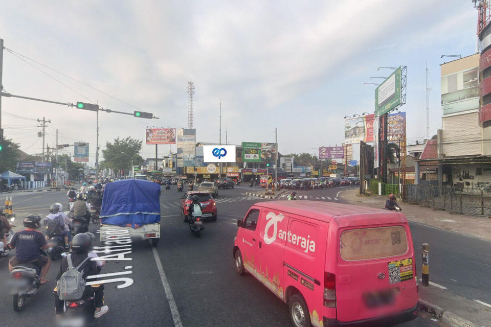 Perempatan Ring Road Condongcatur, Yogyakarta