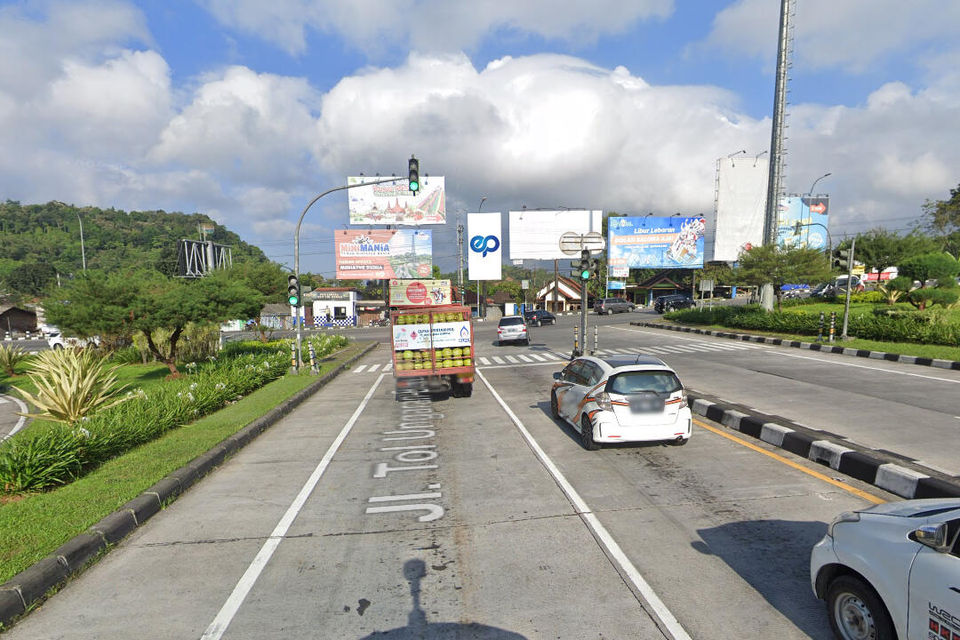 Jl. Raya Semarang – Solo (pintu keluar Tol Bawen), Semarang