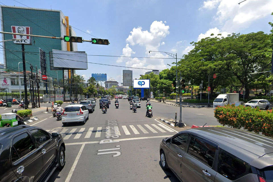 Videotron at LED PANDANARAN SEMARANG Jl. Pandanaran Taman Siwarak, Semarang