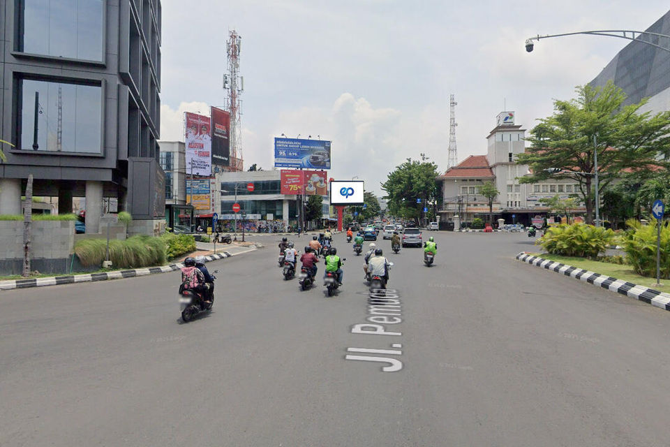 LED THAMRIN SEMARANG Bundaran Paragon Mall Jl. MH. Thamrin, Semarang