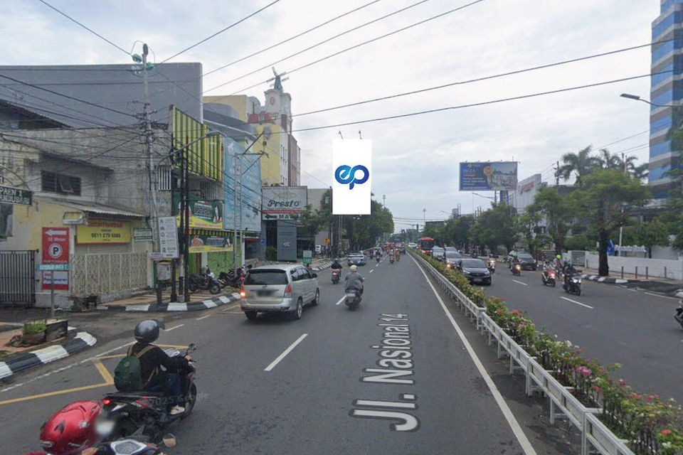 JI. Pandanaran (Depan Holland Bakery Pusat Oleh - Oleh), Semarang