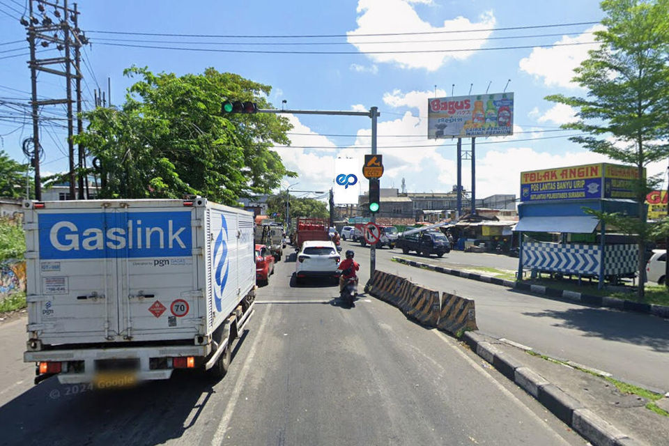 Billboard at Perempatan Banyu Urip Pasar Kembang, Surabaya
