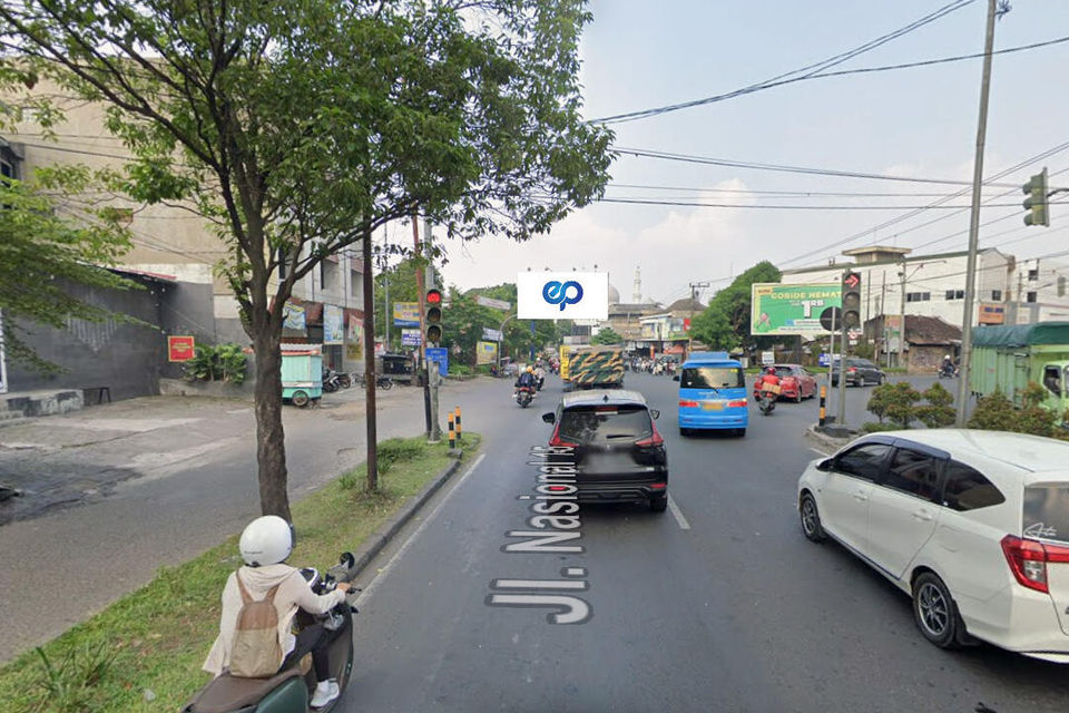 Billboard at JI. A. Yani, Gilingan, Solo