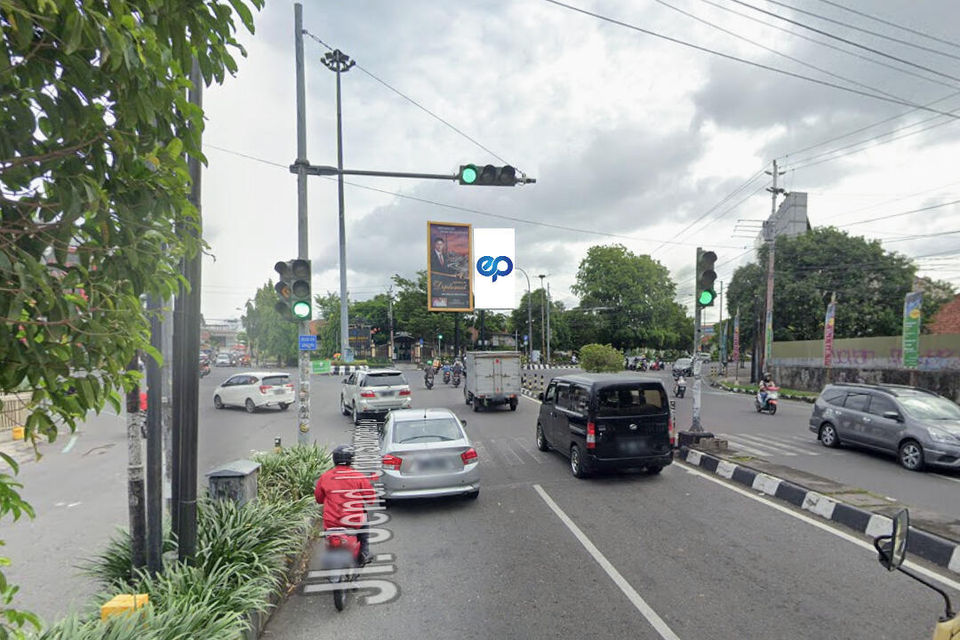 Billboard at JL. KOLONEL SUTARTO (PANGGUNG JEBRES), SOLO

