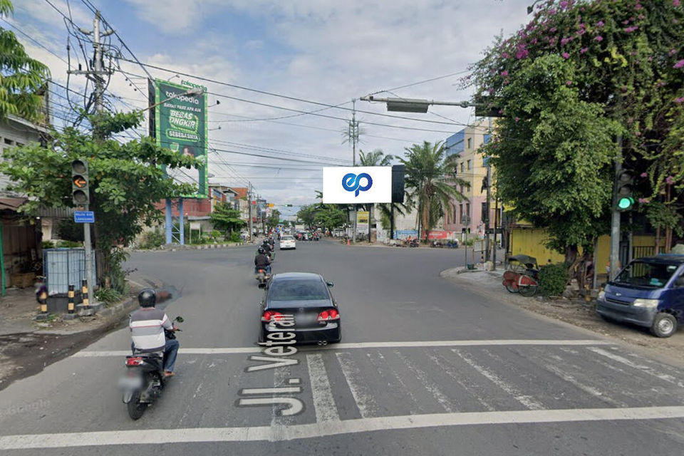 Billboard at JL. VETERAN (PEREMPATAN GEMBLEKAN) , Solo