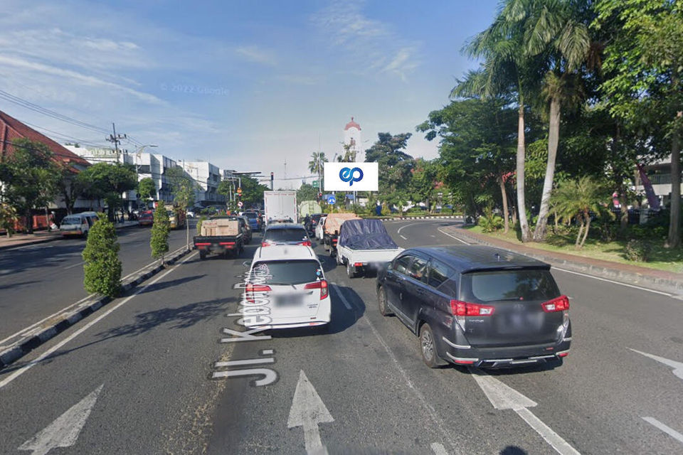 Billboard at Pos Polisi Perempatan Kebunrojo (Dekat Pusat Grosir Surabaya), Surabaya