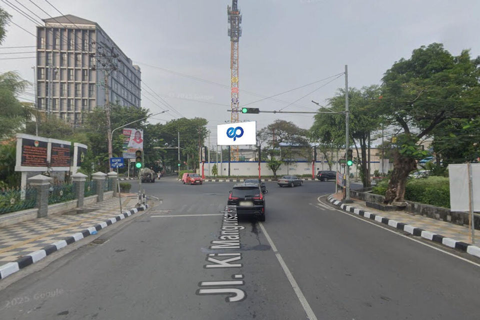 Billboard at JI. A Yani (Perempatan Erlangga), Semarang
