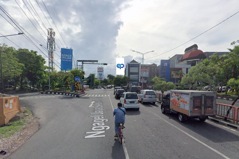 Billboard at Perempatan Jl. Manyar - Kebun Bibit, Surabaya