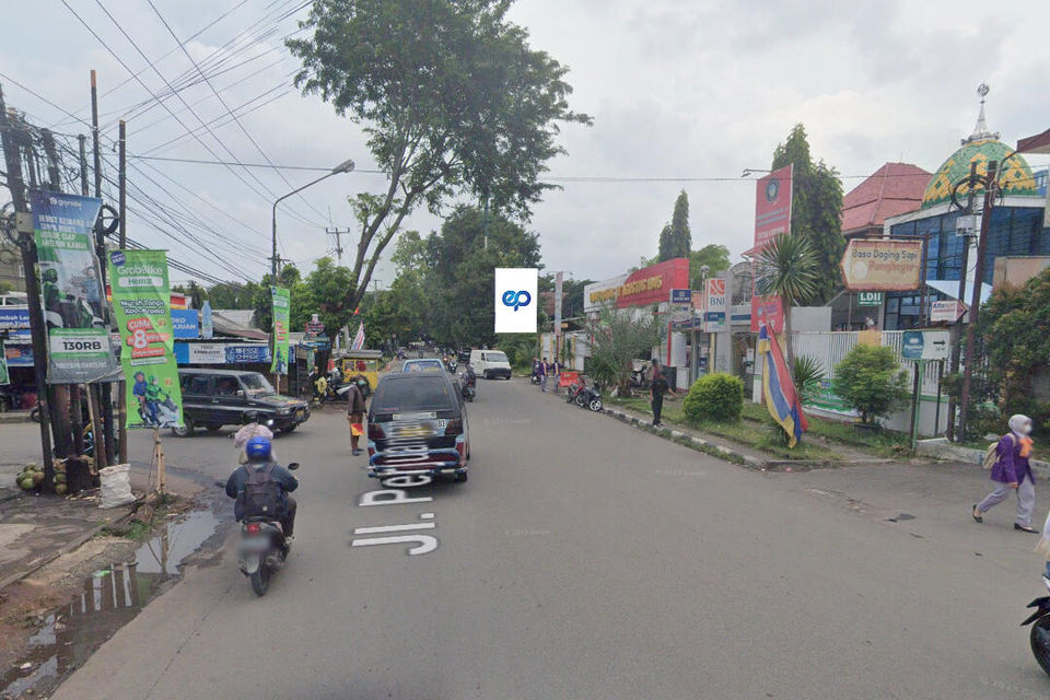 Billboard at Jl. Perjuangan (Depan UNTAG Cirebon), Cirebon