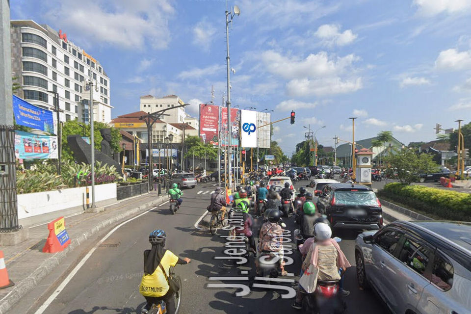 Billboard at JI. Jendral Sudirman (Pos Polisi Gramedia), Yogyakarta