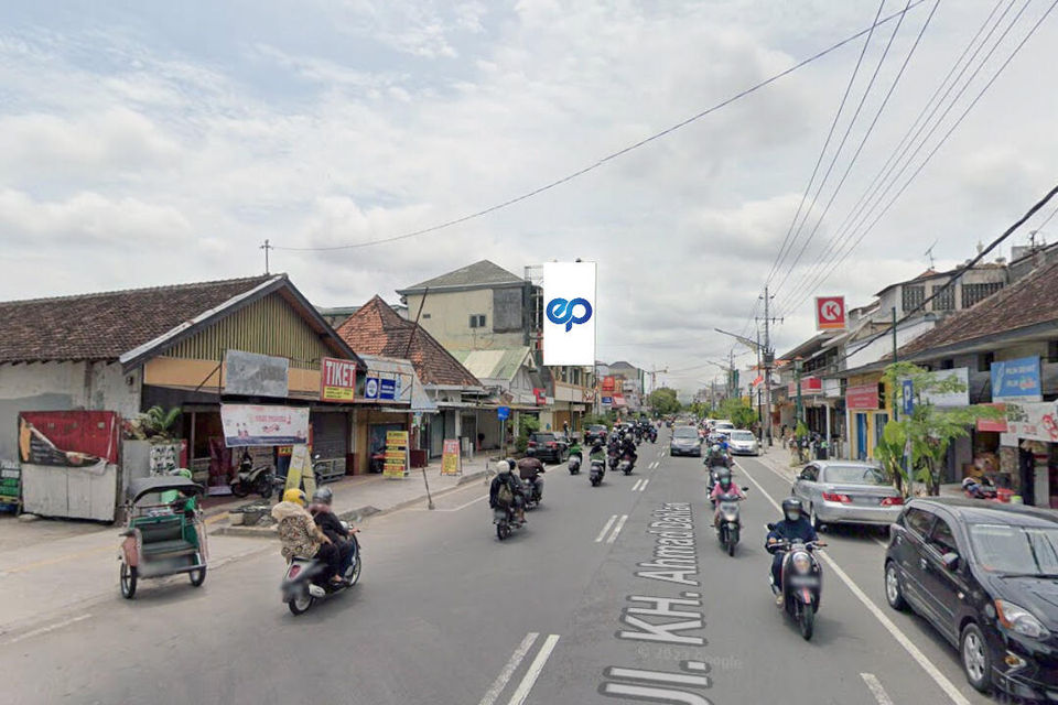 Billboard at JI. KH. Ahmad Dahlan Depan PKU Muhammadiyah Yogyakarta, Yogyakarta