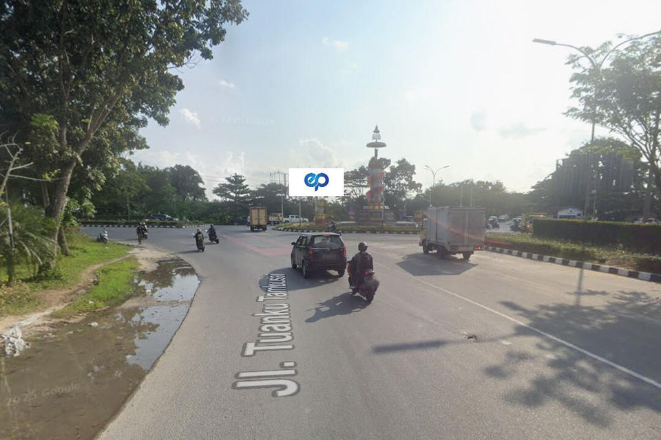 Billboard at Jl. SM AMIN BUNDARAN SELEMBAYUNG AKAP, Pekanbaru