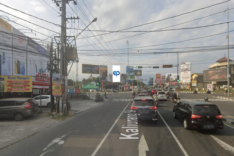 Billboard at Perempatan Ring Road Kentungan, (no.2 dari timur) JI. Kaliurang, Yogyakarta