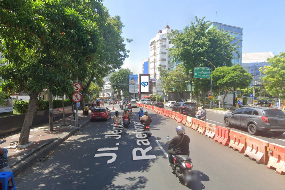 Videotron at JI. Basuki Rahmat (Tunjungan Plaza - Bekizaar Hotel), Surabaya