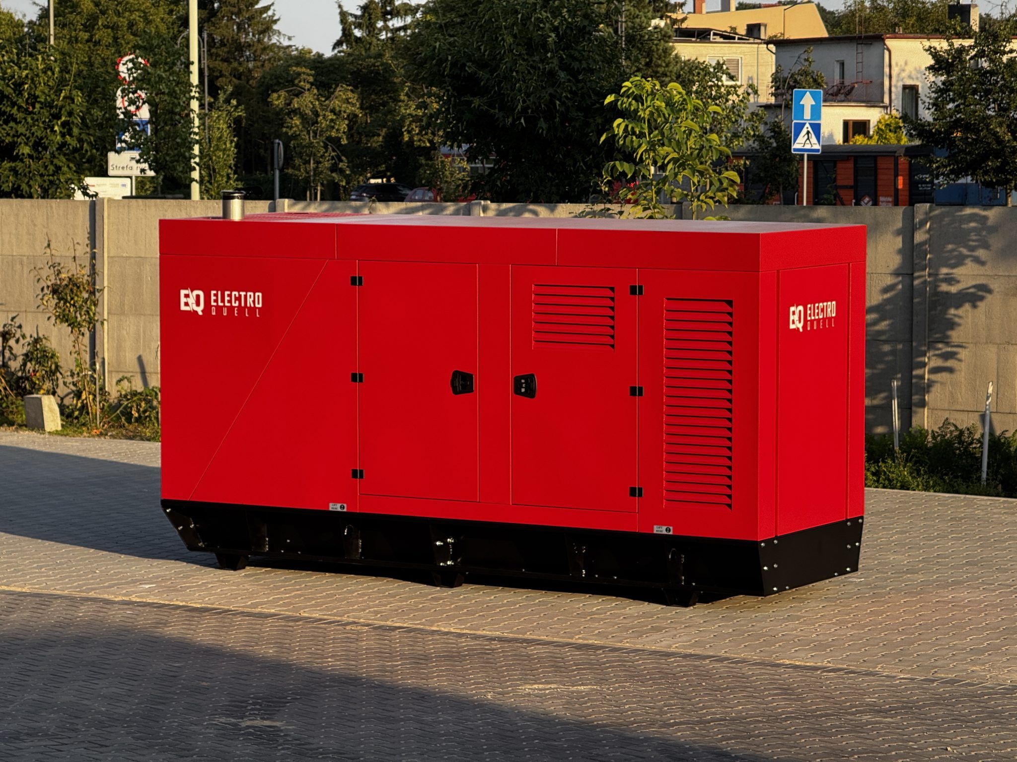 335 kVA Hyundai diesel generator with ATS for data center in West Germany