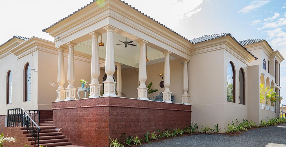 Sacri Borod Hill 9 - Magnificient architecture<br />