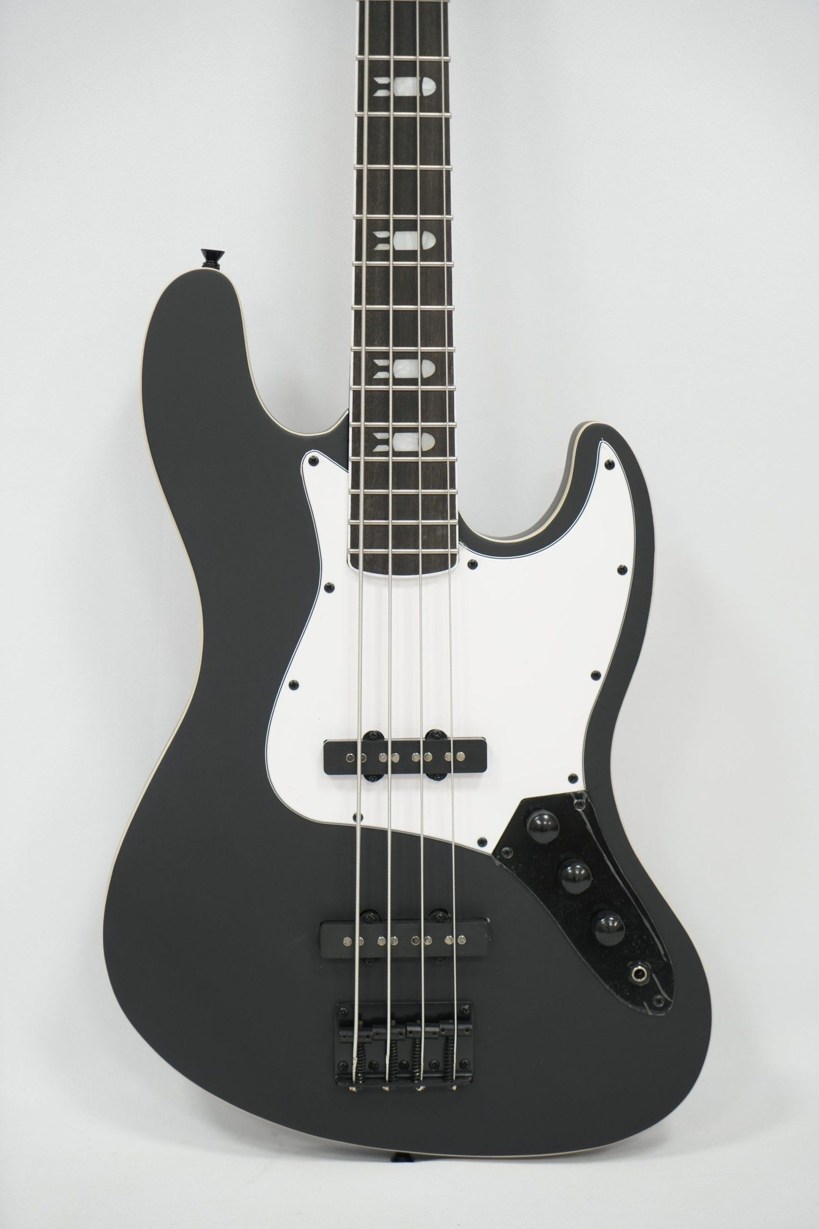 4 STRING BOMBSHELL BASS CHOP SHOP🍀+ FREE CASE! Eastern Music