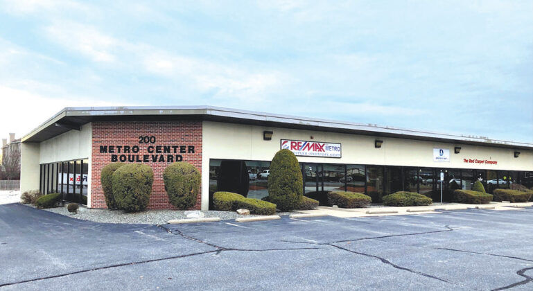 4. 200 Metro Center Blvd. (1988)
OWNER: Lehigh Realty LLC
TENANTS: FEDCAP/NCISI, Drug & Alcohol Treatment Association, Summer Law Associates