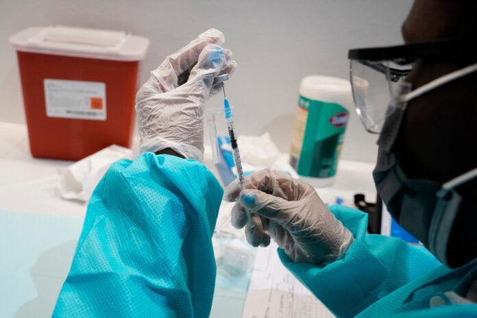 A TOTAL OF 536 state employers fall subject to President Joe Biden’s announcement to impose vaccine mandates or weekly testing requirements for companies with 100 or more workers. / AP Photo/Mary Altaffer, File