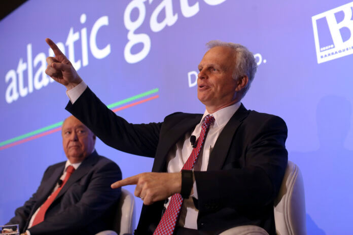 David Neeleman, Humberto Pedrosa