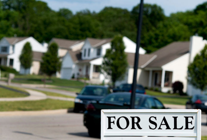 PROVIDENCE METRO-AREA home prices increased 2.9 percent in June over a year earlier, according to Jacksonville, Fla.-based Lender Processing Services. / BLOOMBERG NEWS FILE PHOTO/TY WRIGHT PROVIDENCE METRO-AREA home prices increased 2.9 percent in June over a year earlier, according to Jacksonville, Fla.-based Lender Processing Services. / BLOOMBERG NEWS FILE PHOTO/TY WRIGHT