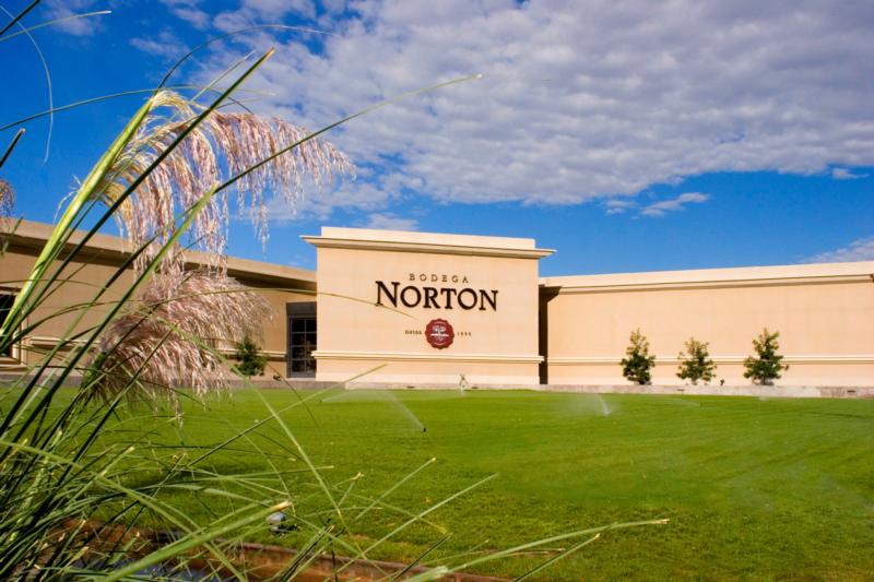 Bodega Norton Privada 2021 :: Red Blends