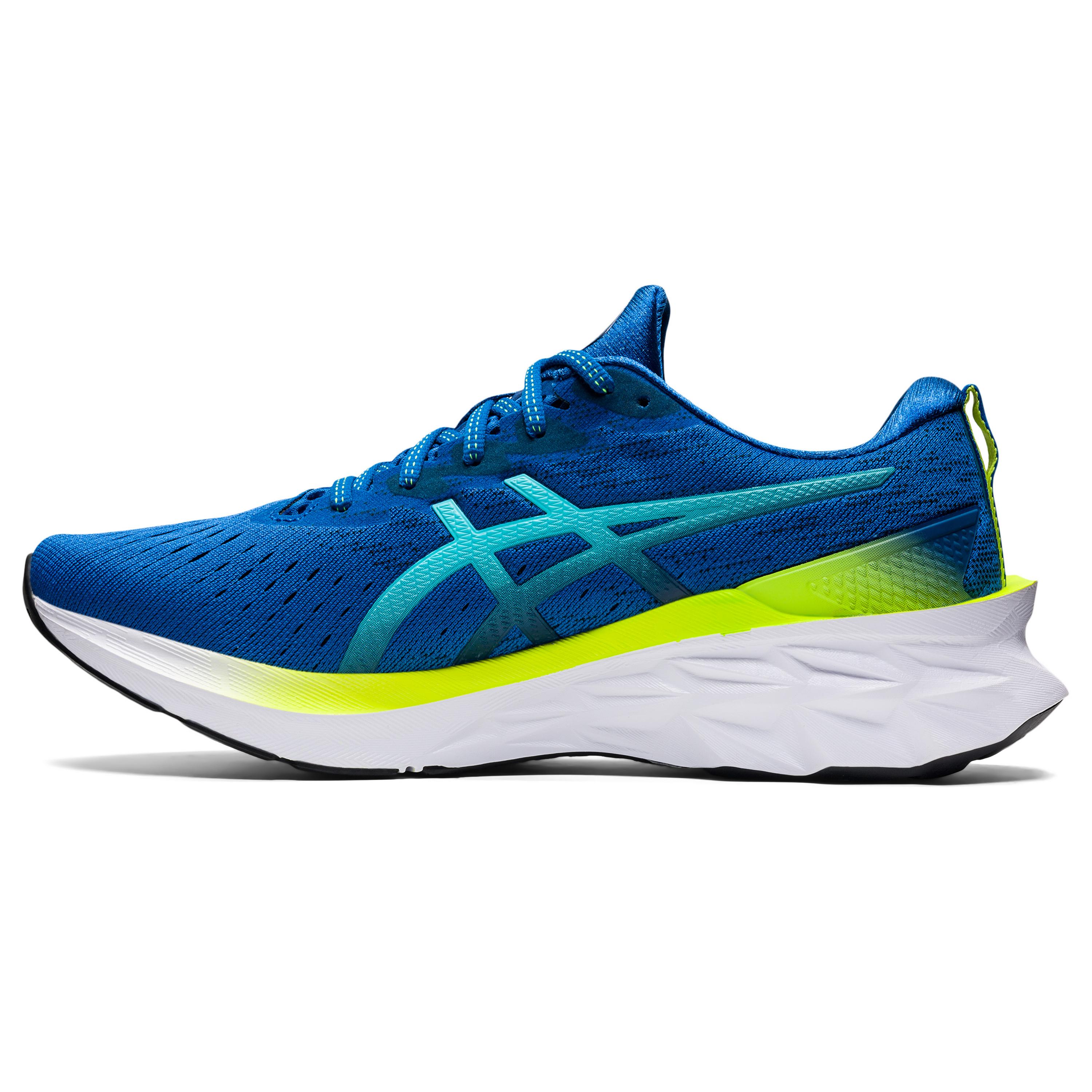 ASICS NOVABLAST 2 Laufschuhe Herren