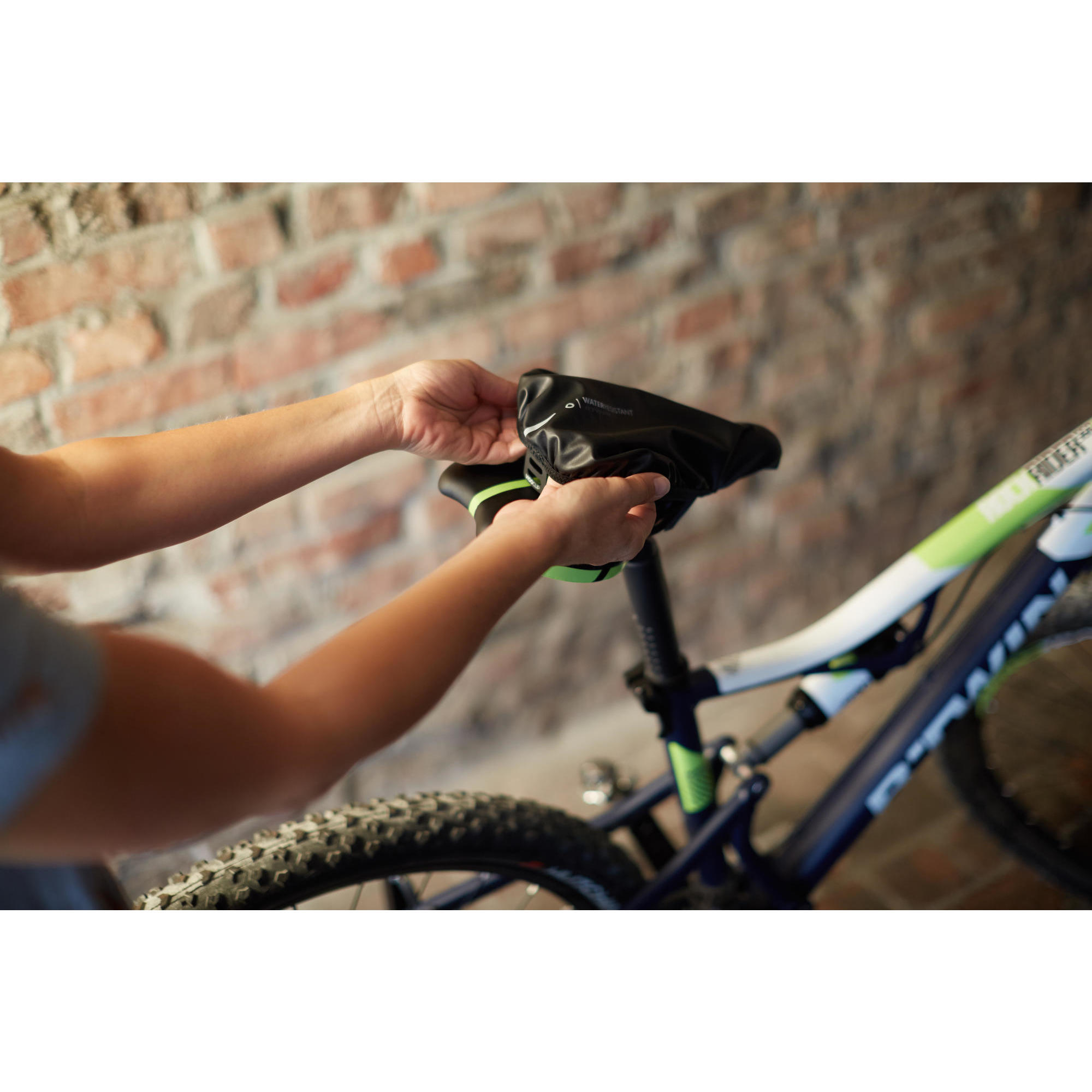 Decathlon Fahrrad-Sattelbezug wasserfest XL schwarz