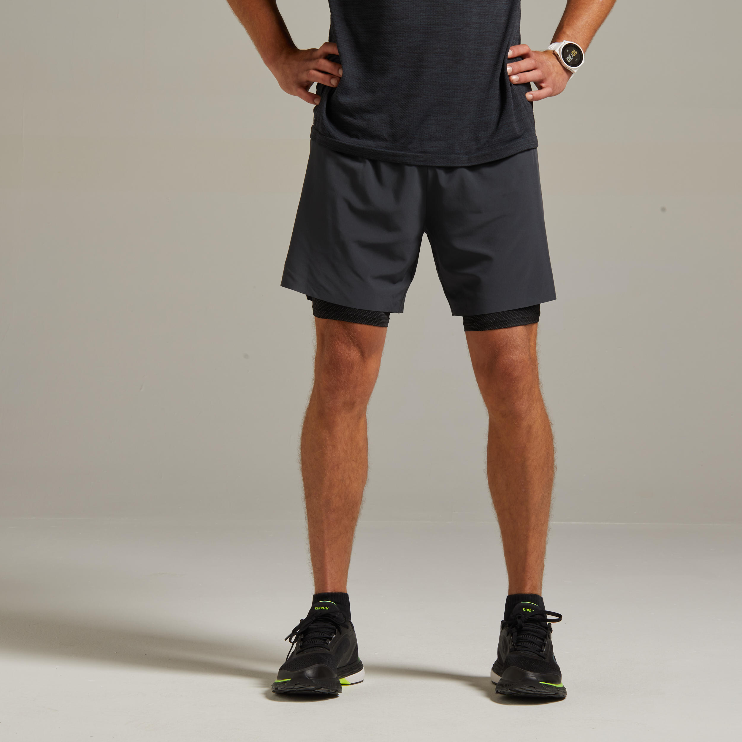 Kiprun Laufshorts Tights 2-in-1 Kiprun Herren grau/schwarz