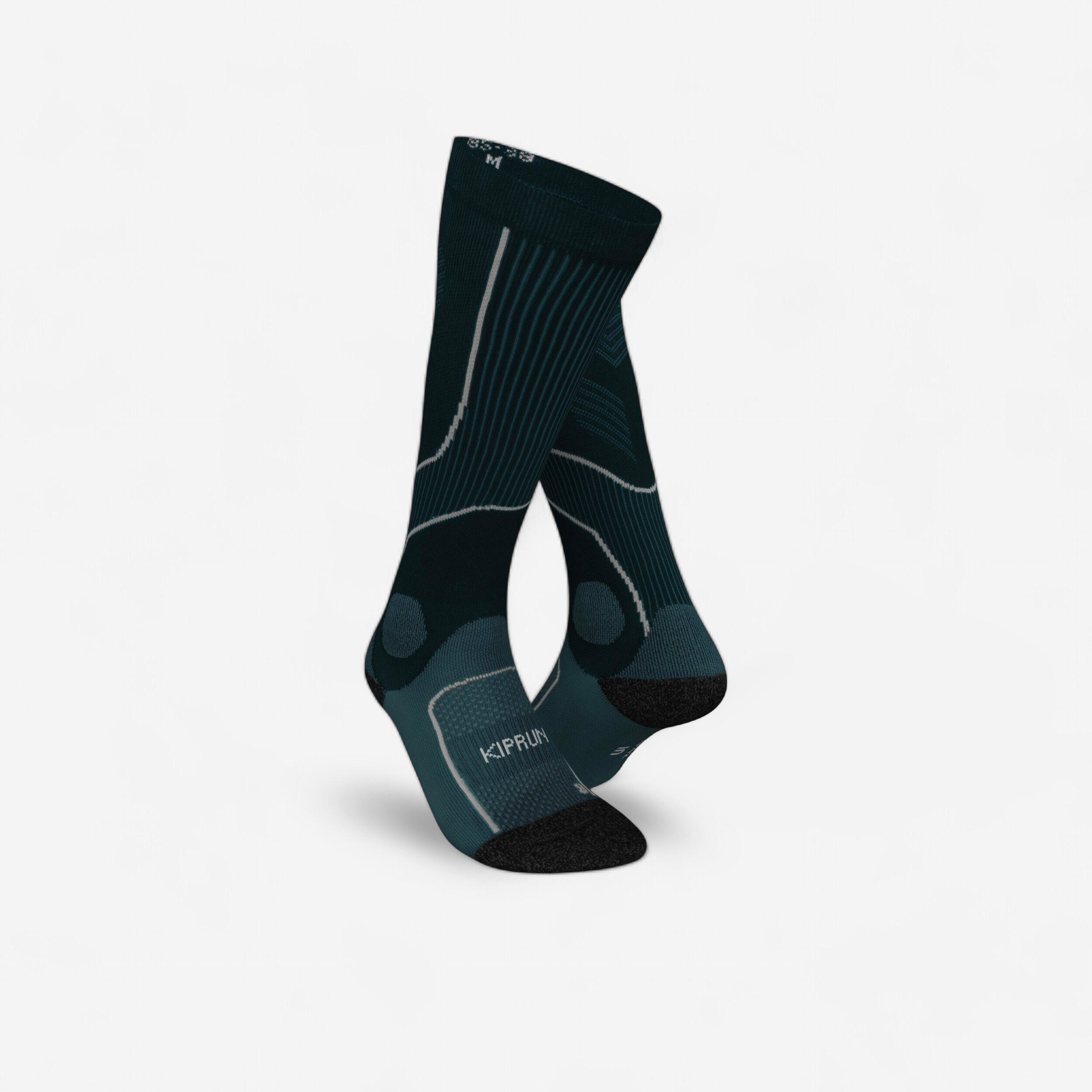 Kiprun Laufsocken Run 900 Kompression schwarz