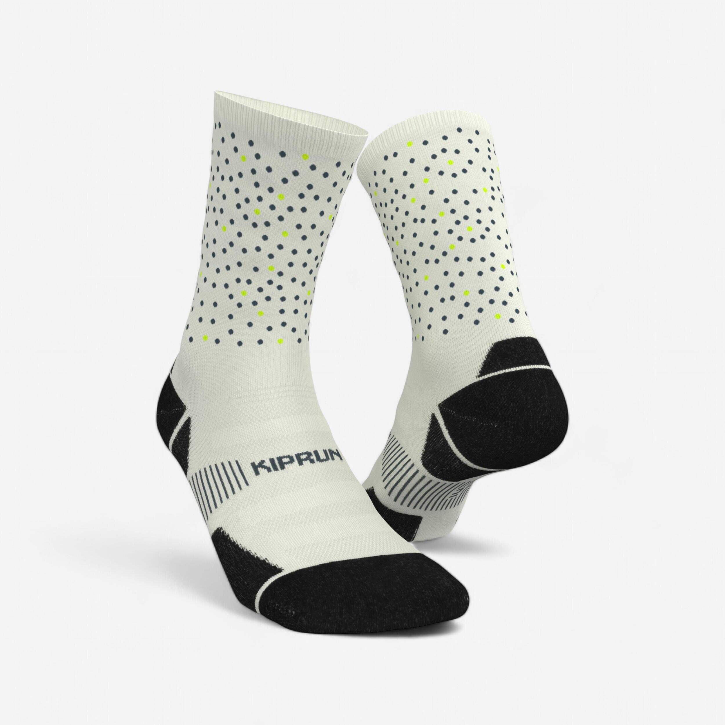 Kiprun Laufsocken Mid Run 900 dick Punkte weiss