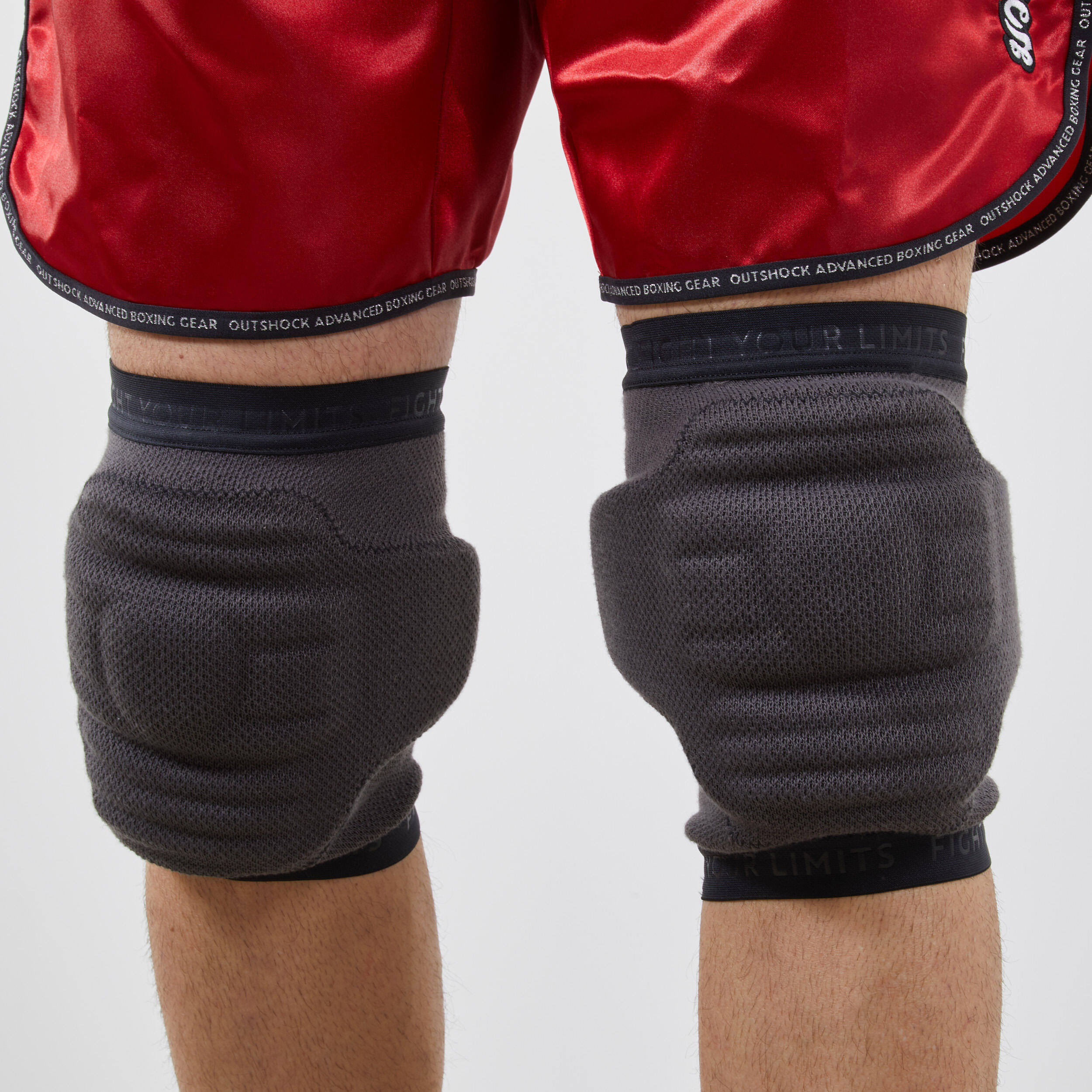 Outshock Kniebandage Kampfsport 900 Kickbox- und Thaiboxtraining grau