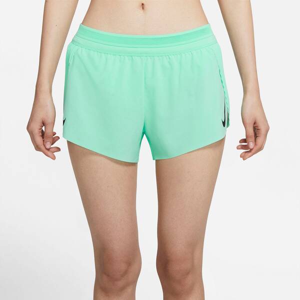 NIKE Damen Shorts Aeroswift