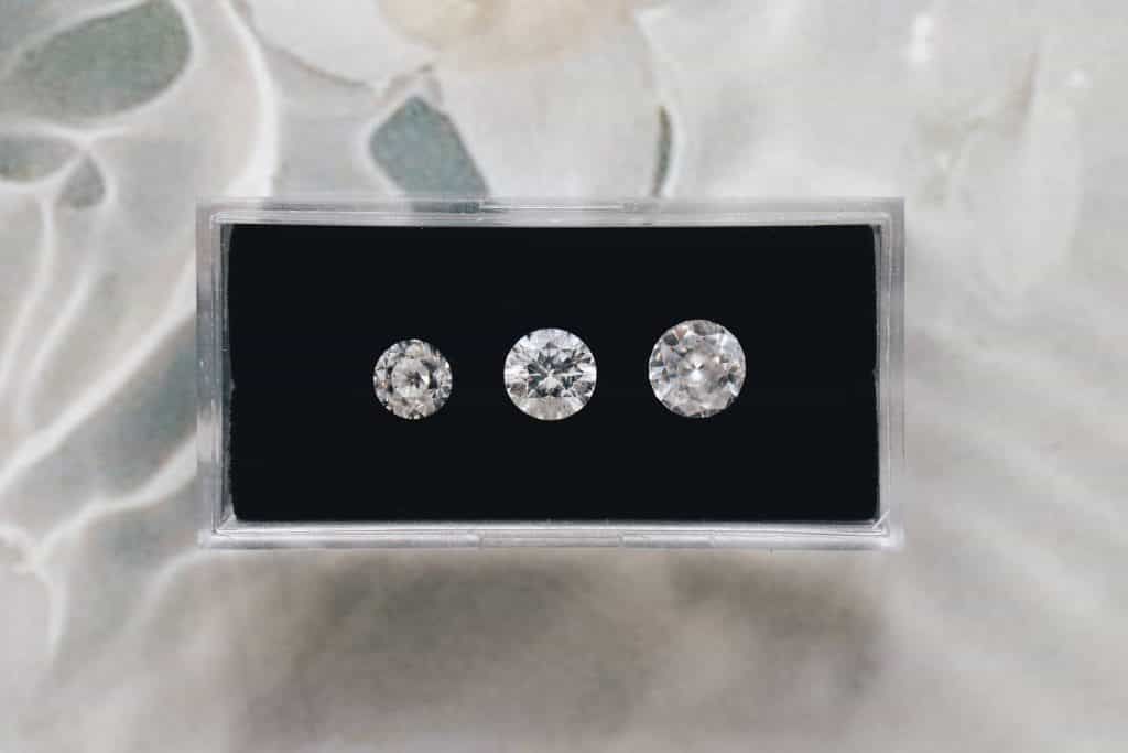 Engage Studio_1 carat round diamonds size difference