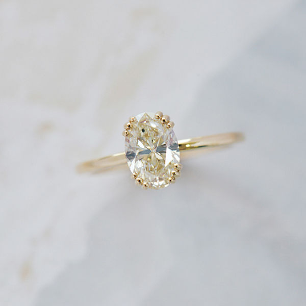 Classic Oval Engagement Ring With Tapered Band-top