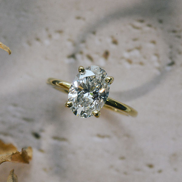 Oval Solitaire Engagement Ring With Round Prongs-top