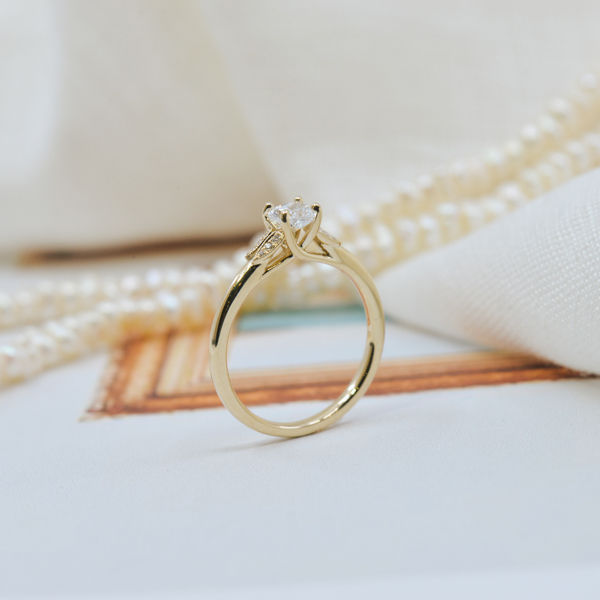 Square Cushion Engagement Ring With Round Prongs-profile