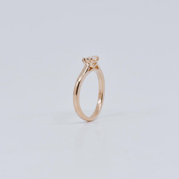 Yellow Oval Solitaire Cathedral-side