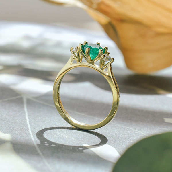 Round Green Emerald 3-Stone Engagement Ring-profile