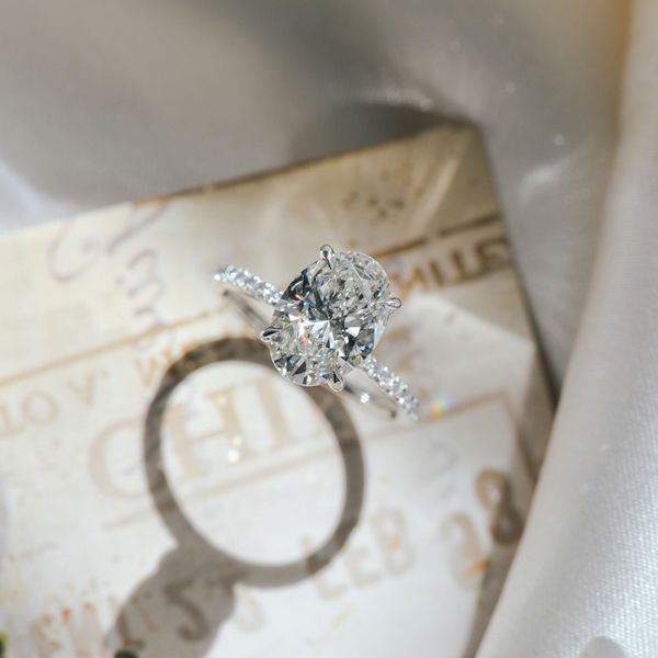 Solitaire Oval Engagement Ring With Pavé Band-top