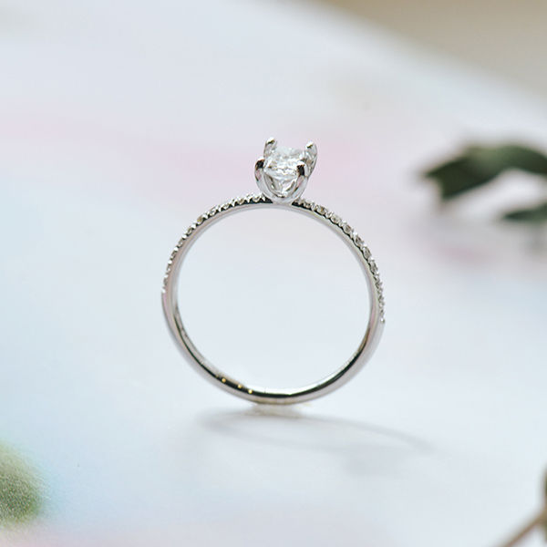Radiant Solitaire Engagement Ring With Pavé-profile