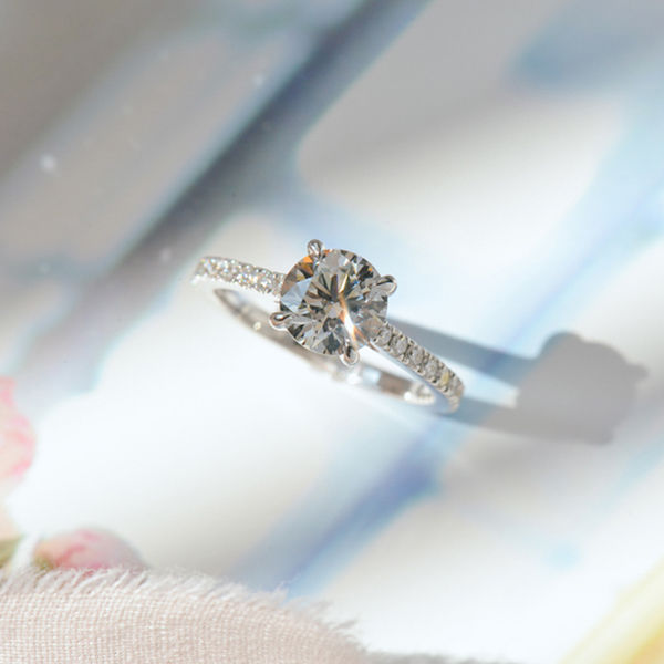 Classic 4-Prong Round Engagement Ring-top