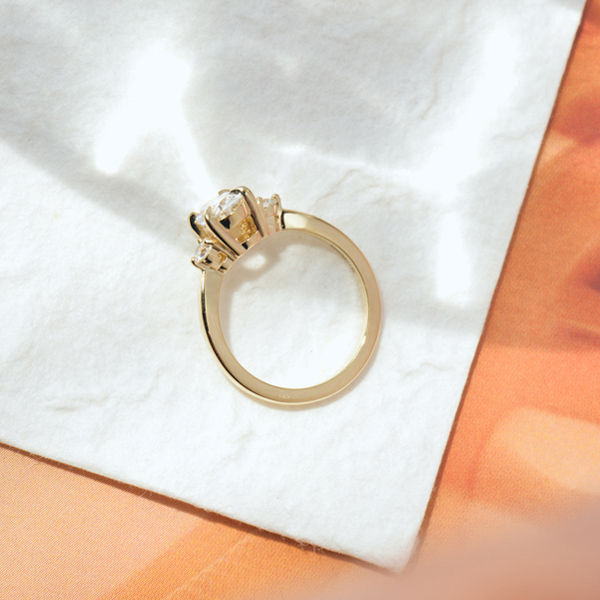 3 Stone Oval And Round Engagement Ring With Tapered Band-profile